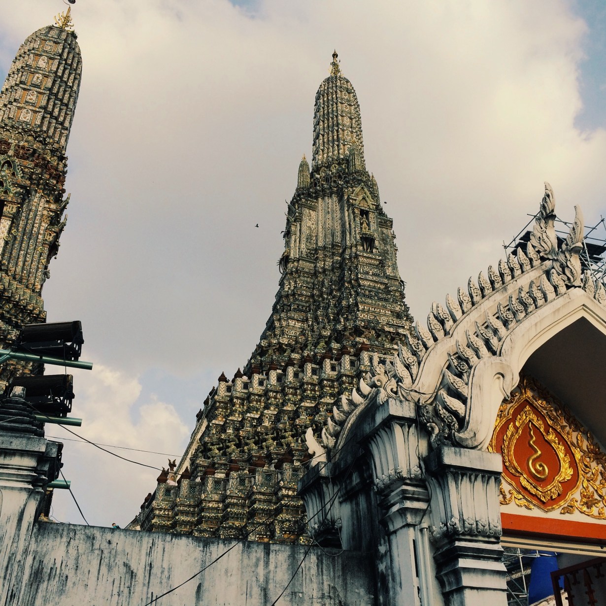 Wat a cool entrance! 