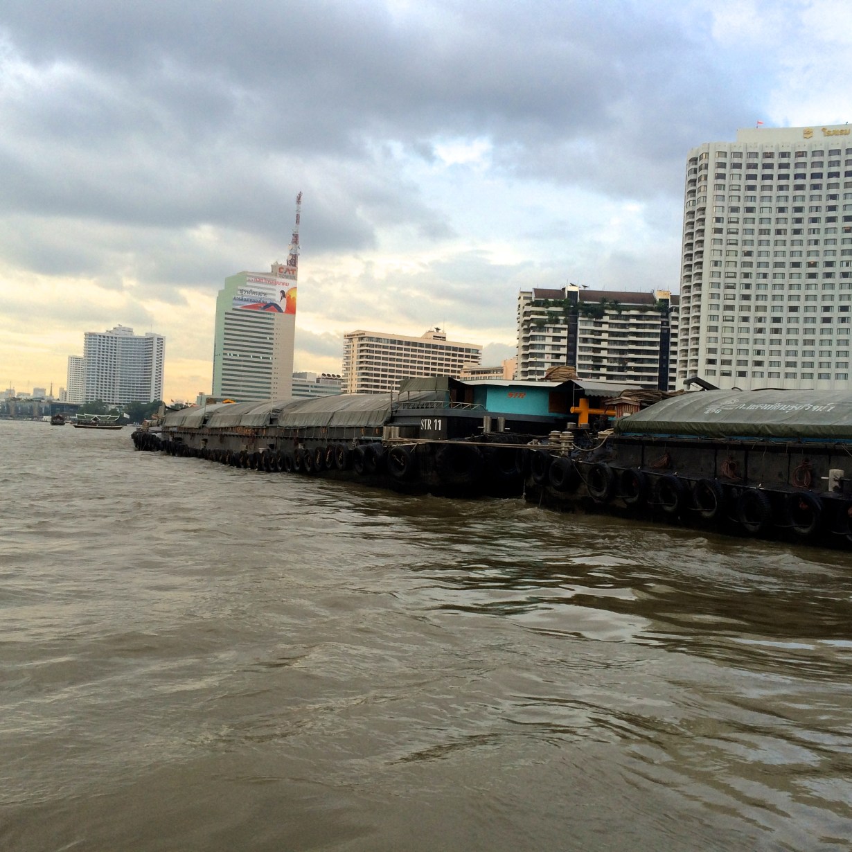 Bangkok barge 